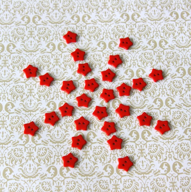 Plastový knoflík ~ 15 mm ~ 5 ks ~ hvězdička ~ červená