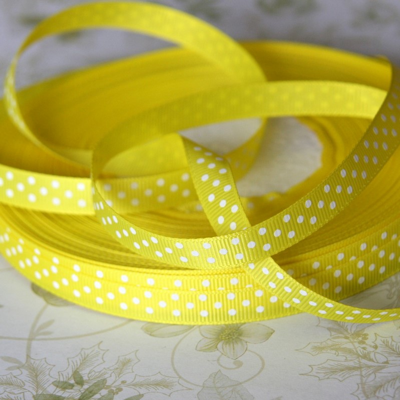 Rypsová stuha ~ 10 mm ~ puntíky na žluté