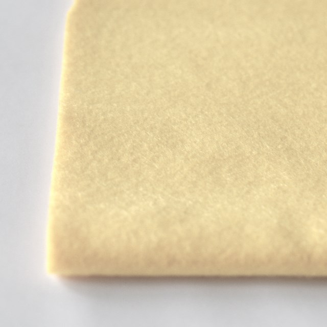 Dekorační filc ~ 1-2 mm ~ 20x30 ~ světle žlutá