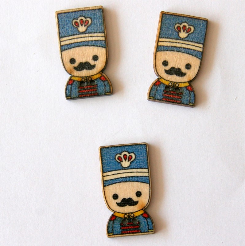 Dřevěný knoflík ~ 30 mm ~ vojáček III