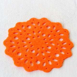 Filcový výsek ~ krajkové kolečko ~ 11,5 cm ~ neon oranžové